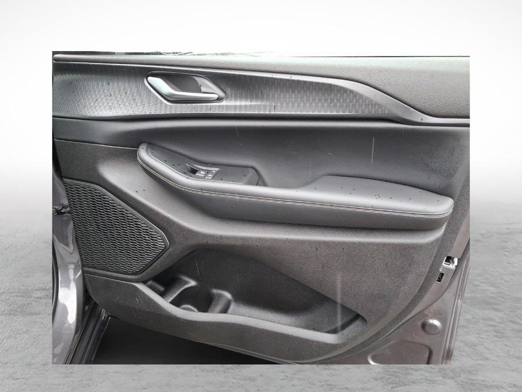 used 2023 Jeep Grand Cherokee car, priced at $35,495