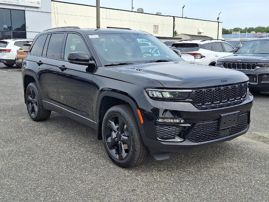new 2025 Jeep Grand Cherokee car, priced at $51,509