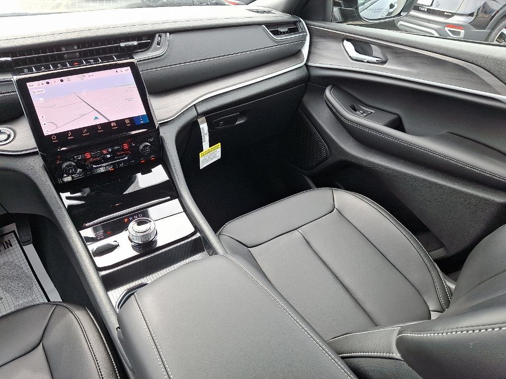 new 2025 Jeep Grand Cherokee car, priced at $51,509
