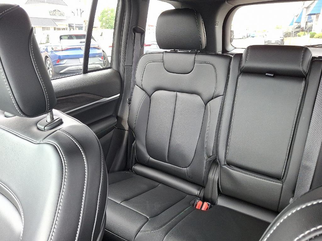 new 2025 Jeep Grand Cherokee car, priced at $51,509