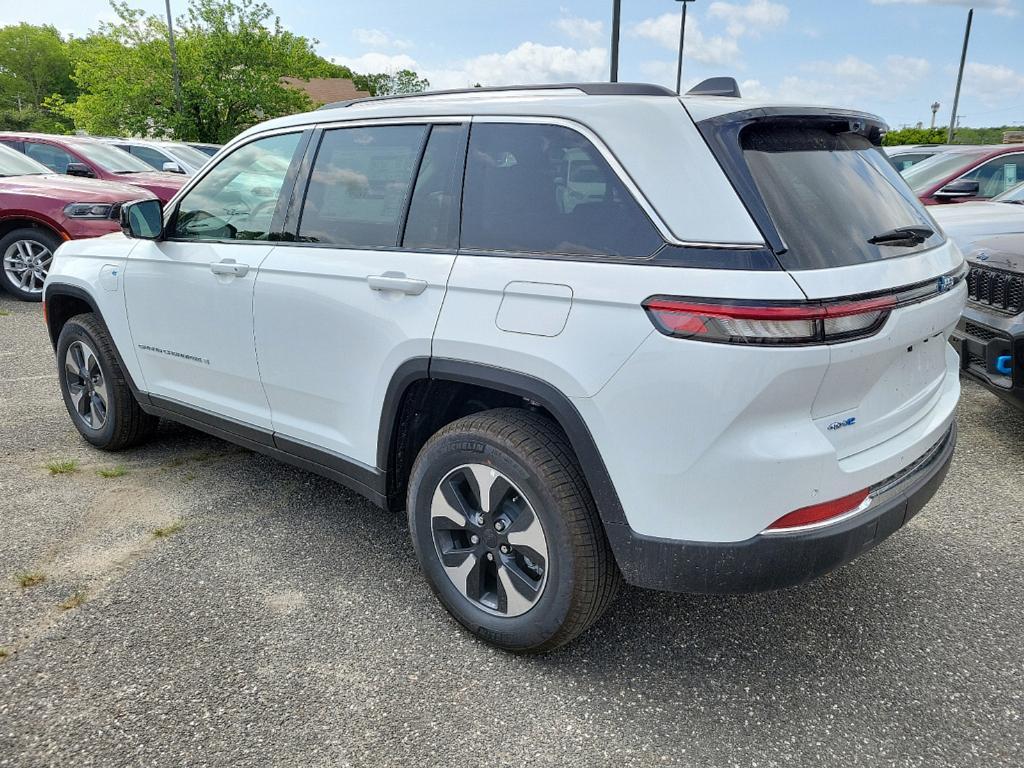 new 2022 Jeep Grand Cherokee 4xe car, priced at $64,554