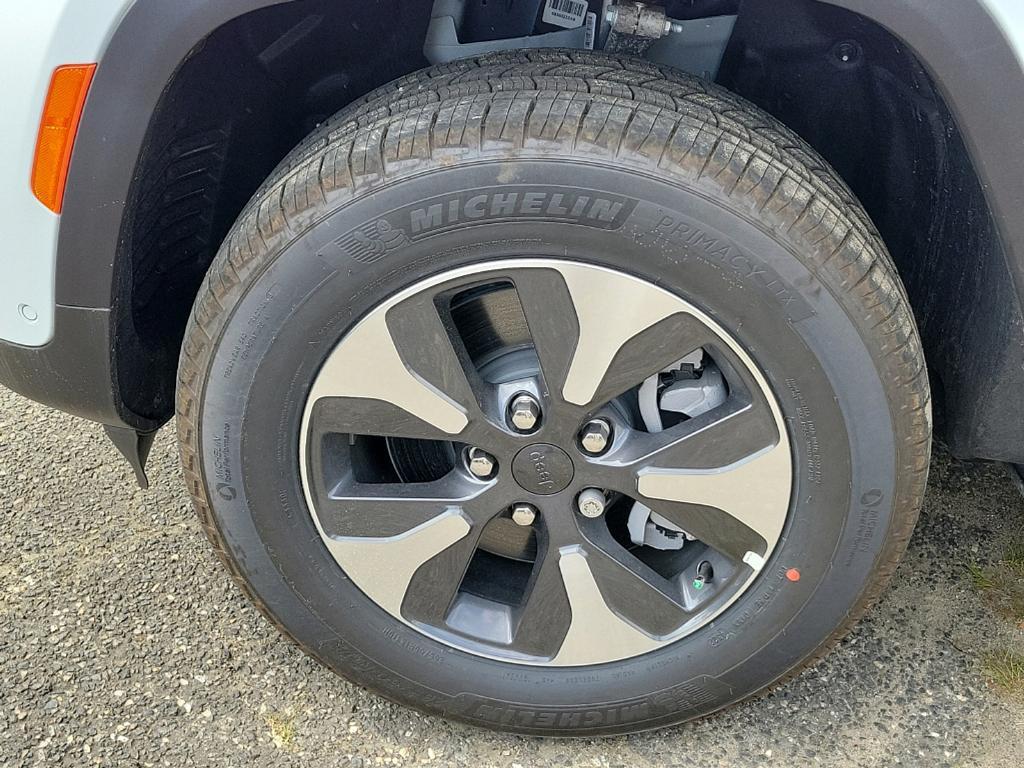 new 2022 Jeep Grand Cherokee 4xe car, priced at $64,554