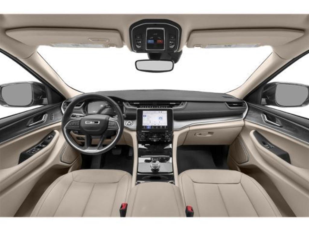 new 2025 Jeep Grand Cherokee car, priced at $44,084