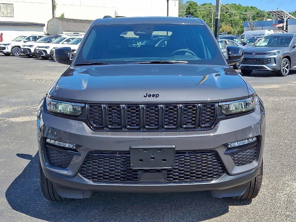 new 2025 Jeep Grand Cherokee car, priced at $51,084