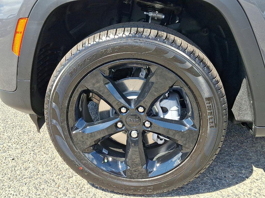new 2025 Jeep Grand Cherokee car, priced at $51,084