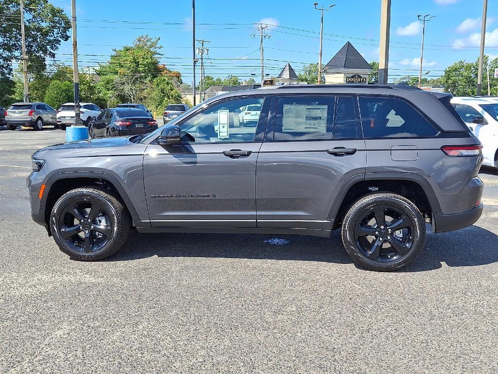 new 2025 Jeep Grand Cherokee car, priced at $51,084