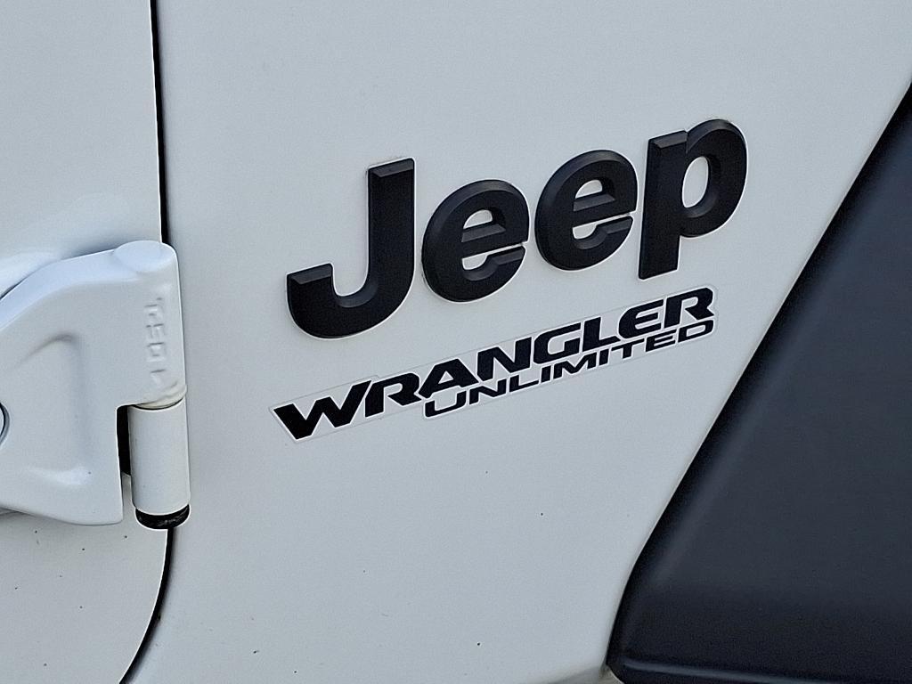 used 2021 Jeep Wrangler Unlimited car, priced at $35,995