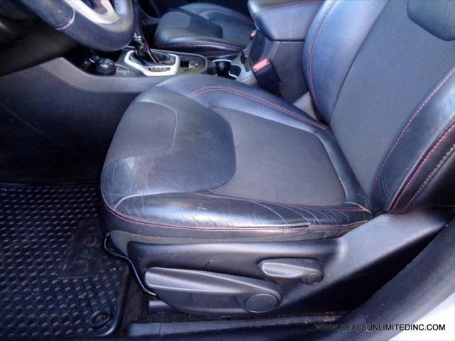 used 2015 Jeep Cherokee car, priced at $12,988