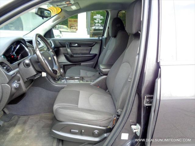 used 2015 Chevrolet Traverse car, priced at $12,995