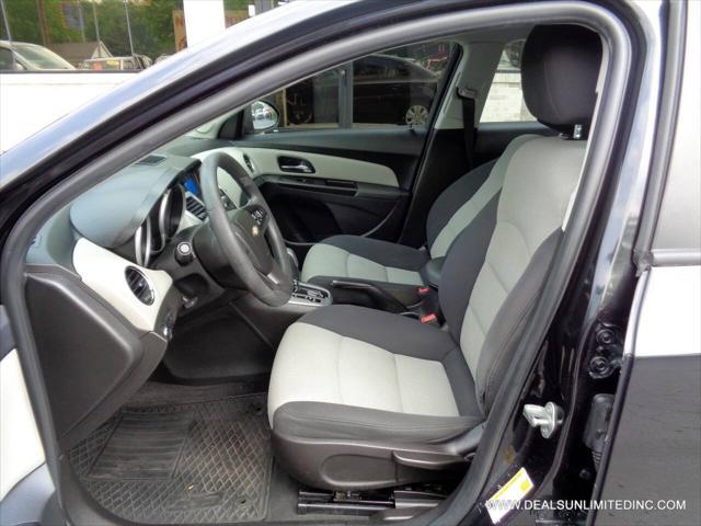 used 2014 Chevrolet Cruze car, priced at $8,688