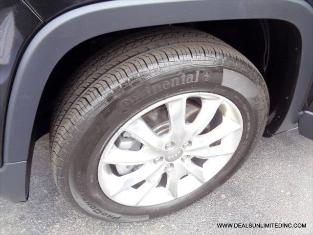 used 2016 Jeep Cherokee car, priced at $15,888