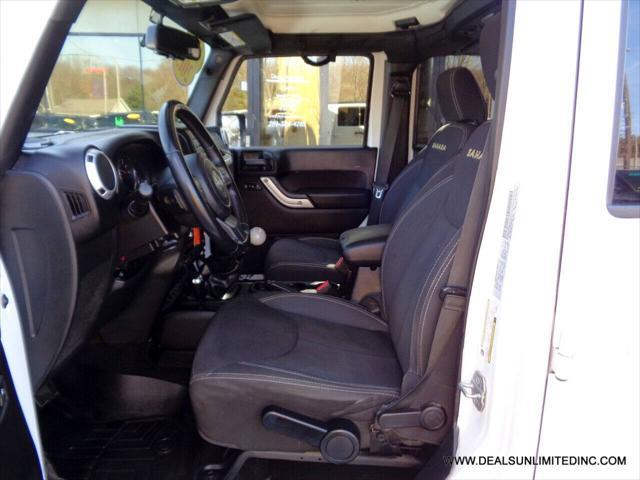 used 2015 Jeep Wrangler Unlimited car, priced at $16,995