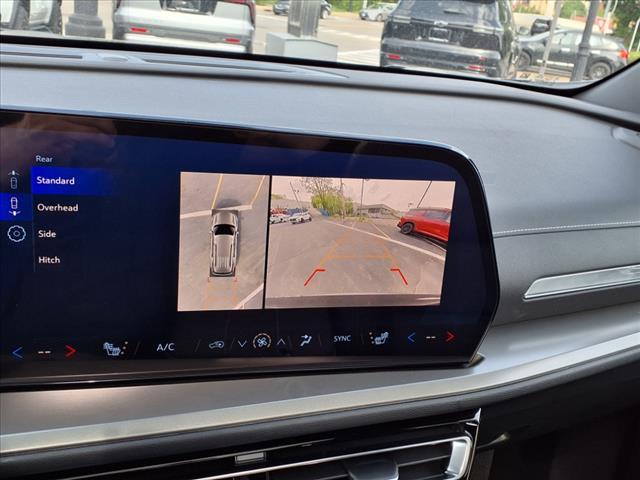 new 2025 Chevrolet Traverse car, priced at $49,615