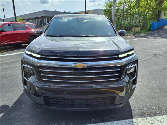 new 2025 Chevrolet Traverse car, priced at $49,615