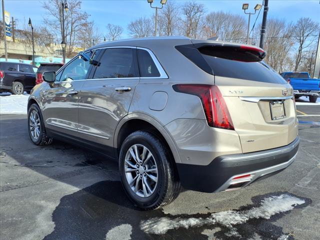 used 2022 Cadillac XT5 car, priced at $34,999