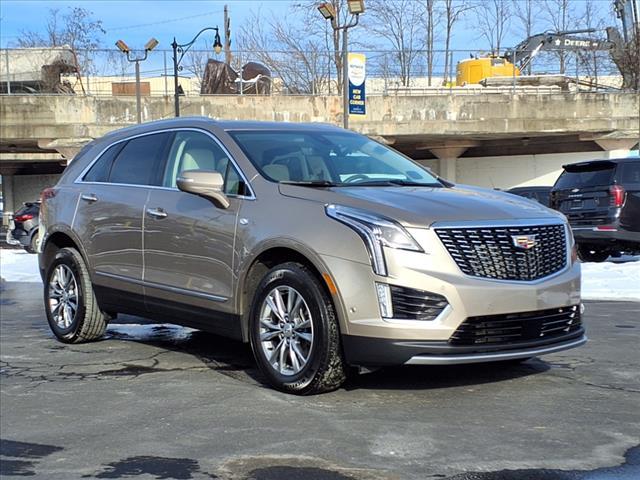 used 2022 Cadillac XT5 car, priced at $34,999