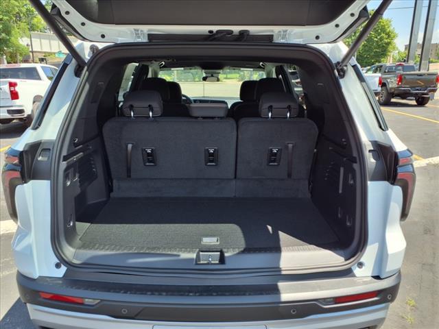 new 2025 Chevrolet Traverse car, priced at $44,355