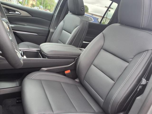 new 2025 Chevrolet Traverse car, priced at $49,615
