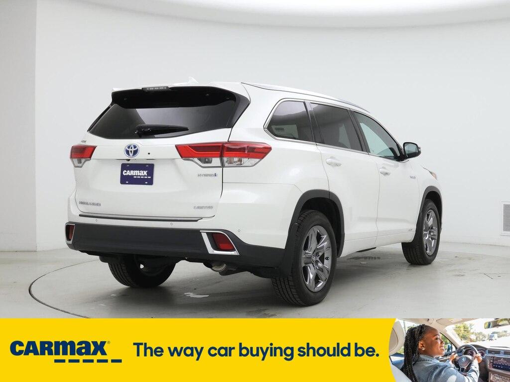 used 2019 Toyota Highlander Hybrid car, priced at $38,998