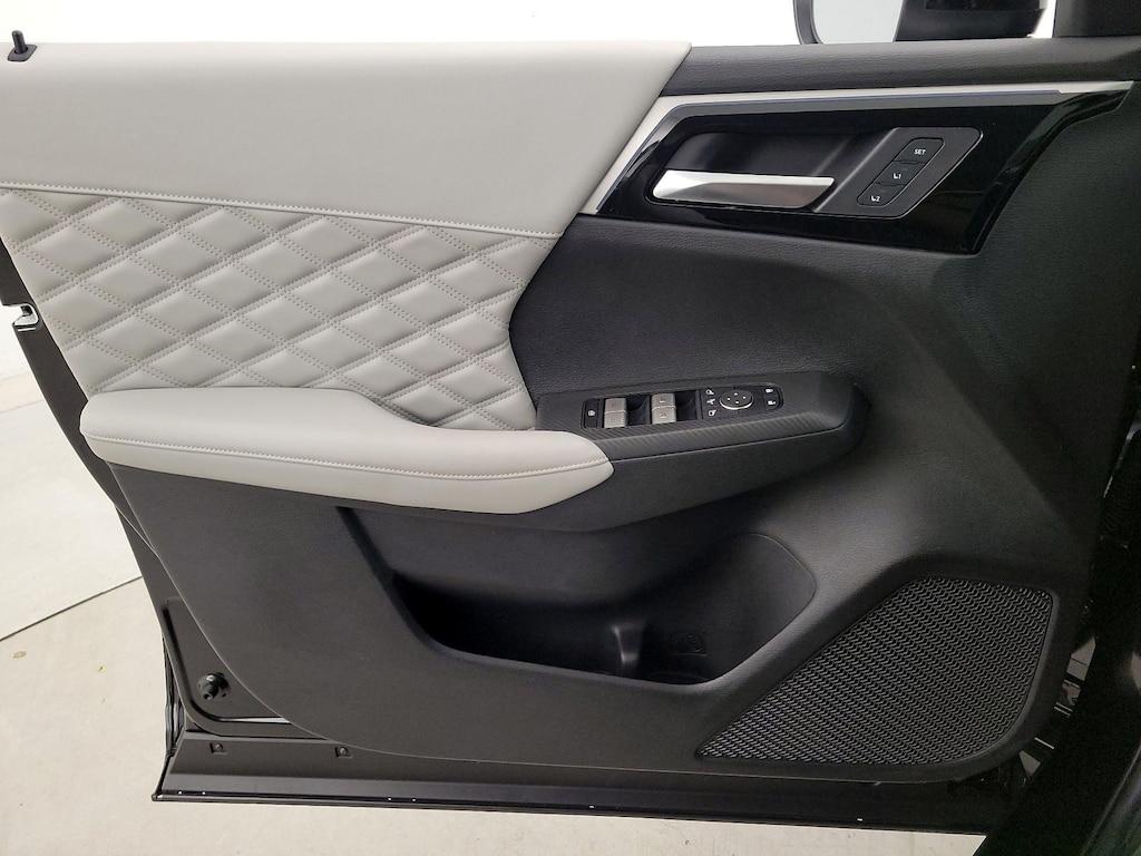 used 2024 Mitsubishi Outlander car, priced at $34,998