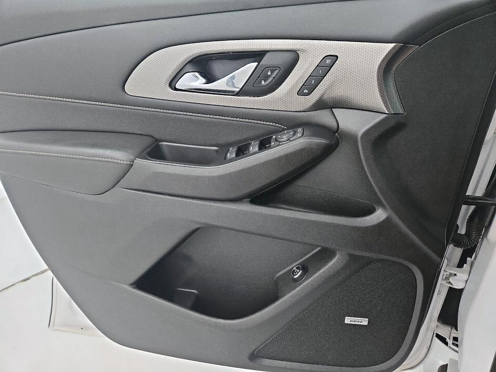 used 2023 Chevrolet Traverse car, priced at $40,998