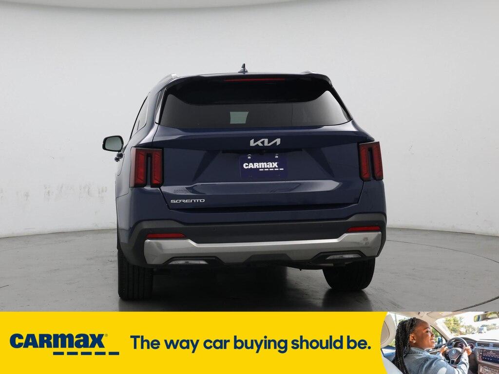used 2024 Kia Sorento car, priced at $33,998