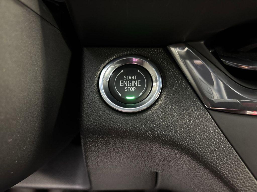 new 2025 Buick Envista car, priced at $24,770
