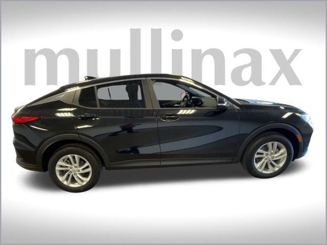 new 2025 Buick Envista car, priced at $26,170