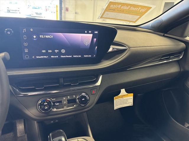 new 2025 Buick Envista car, priced at $27,220