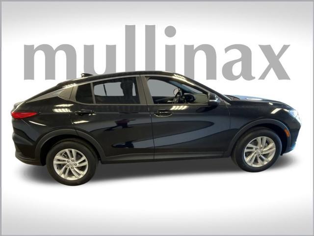 new 2025 Buick Envista car, priced at $27,220