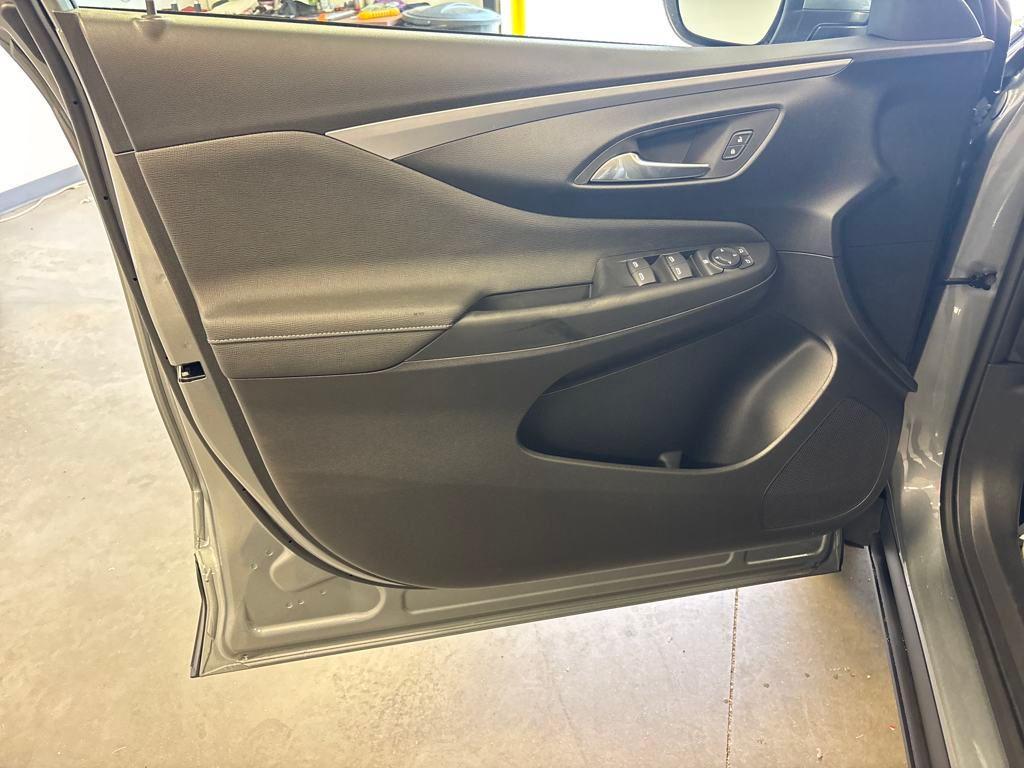 new 2025 Buick Envista car, priced at $24,680