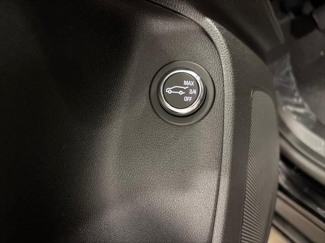 new 2025 Buick Envista car, priced at $30,355
