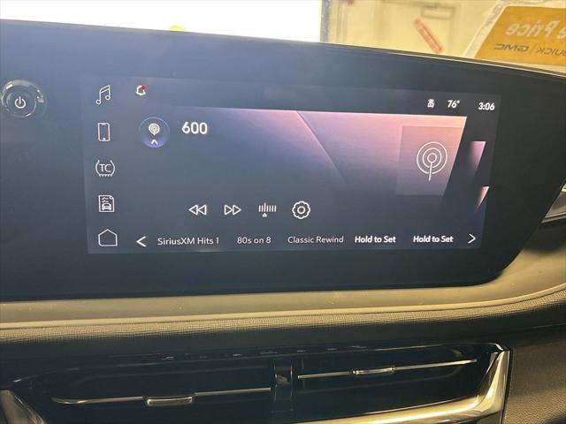 new 2025 Buick Envista car, priced at $30,875