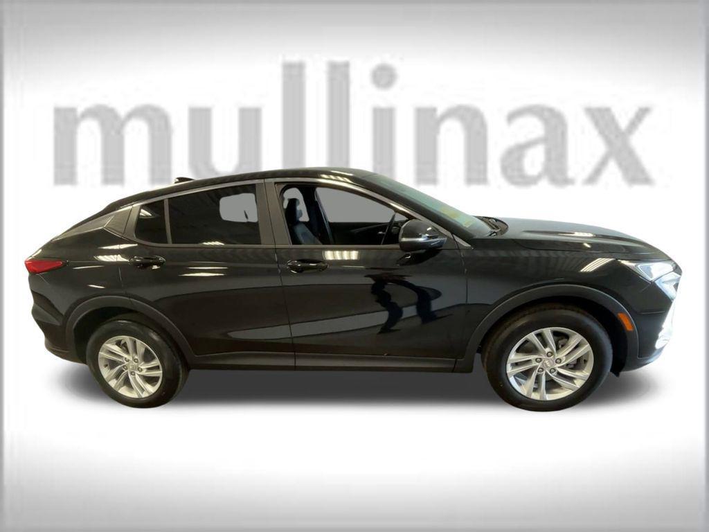 new 2025 Buick Envista car, priced at $25,970