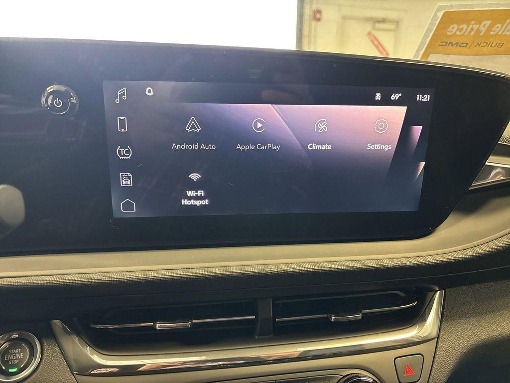 new 2025 Buick Envista car, priced at $22,704