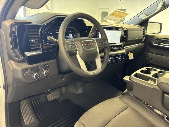 new 2025 GMC Sierra 1500 car, priced at $44,305