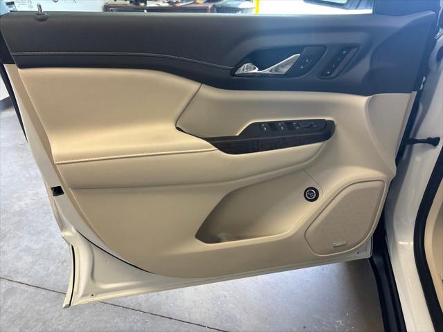 used 2023 GMC Acadia car, priced at $33,900