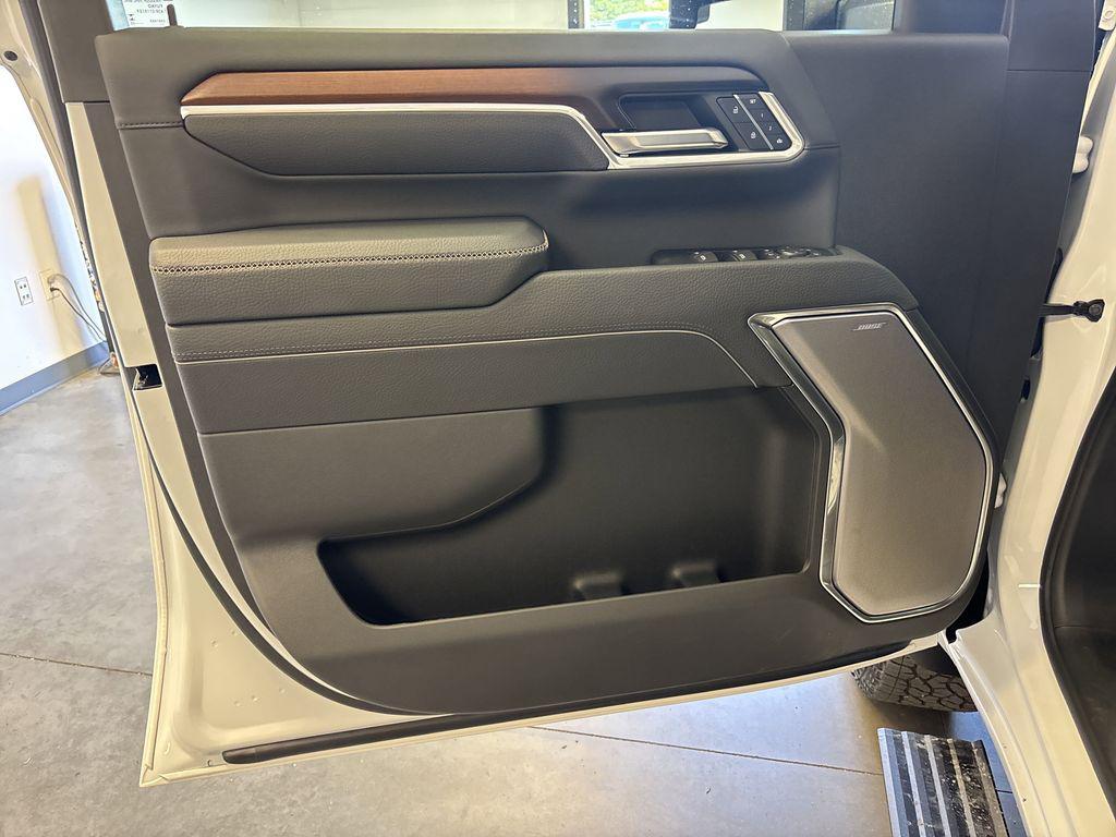 new 2025 GMC Sierra 2500 car, priced at $83,860
