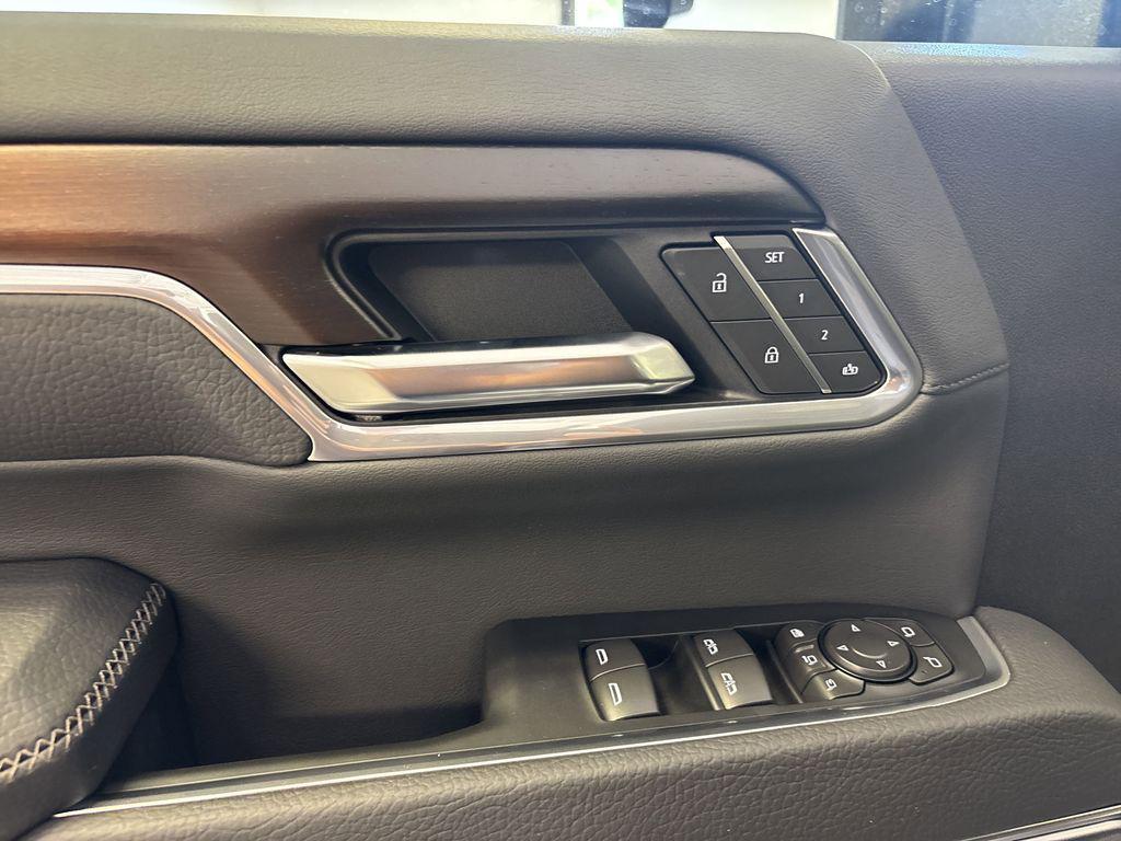 new 2025 GMC Sierra 2500 car, priced at $83,860