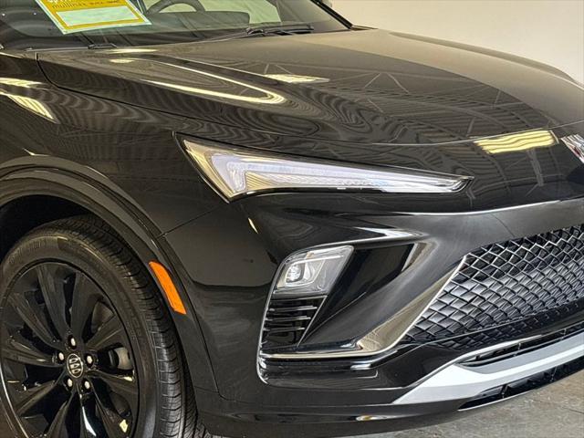 new 2025 Buick Envista car, priced at $30,355