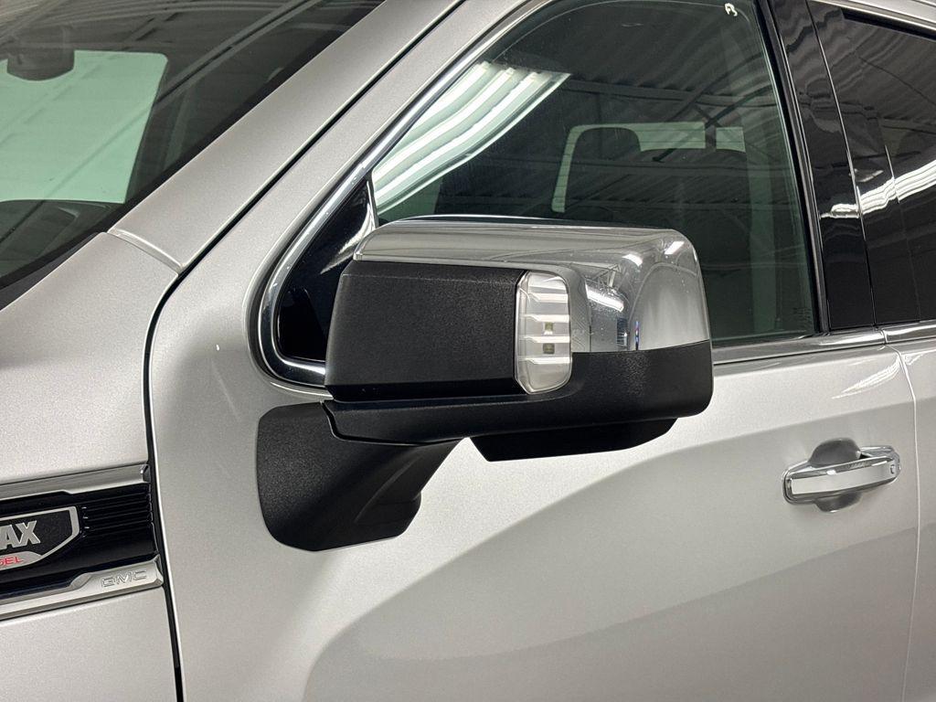 used 2022 GMC Sierra 1500 car, priced at $41,900