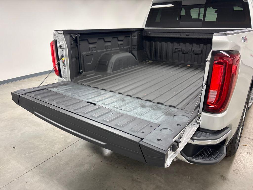 used 2022 GMC Sierra 1500 car, priced at $41,900