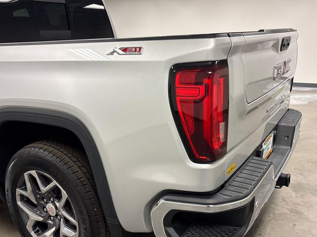 used 2022 GMC Sierra 1500 car, priced at $41,900