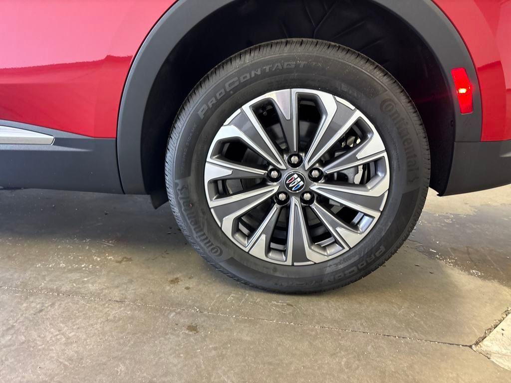 new 2025 Buick Envision car, priced at $33,551