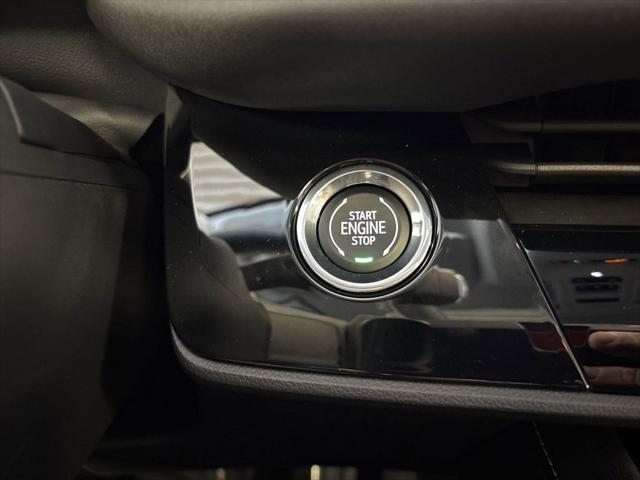 new 2025 Buick Envision car, priced at $40,642