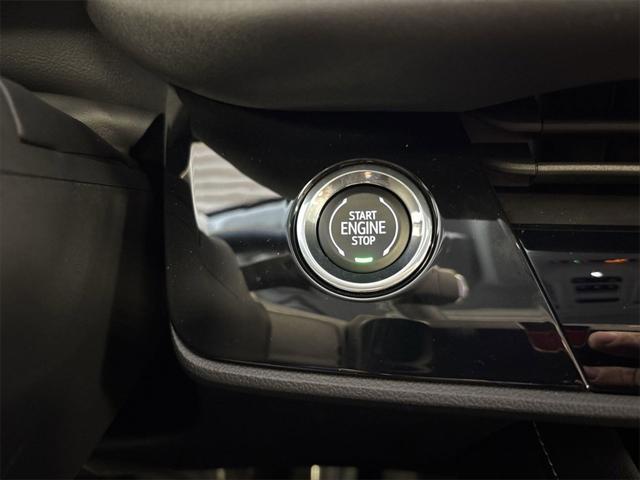 new 2025 Buick Envision car, priced at $40,642