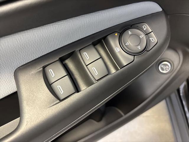 new 2025 Buick Envista car, priced at $27,665