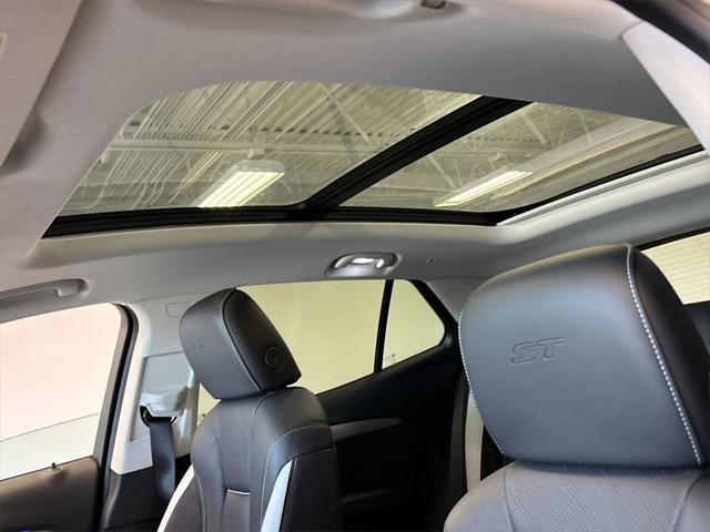 new 2025 Buick Envision car, priced at $40,645