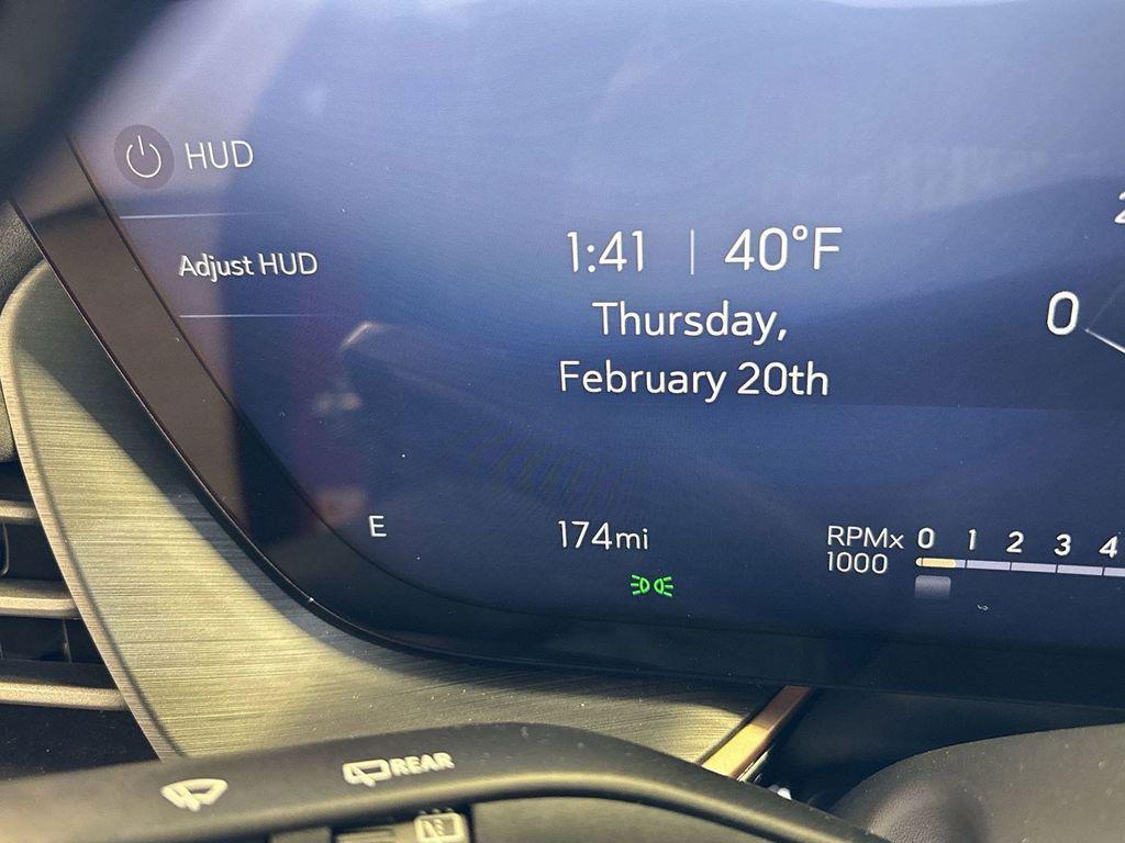 new 2025 Buick Envision car, priced at $37,924