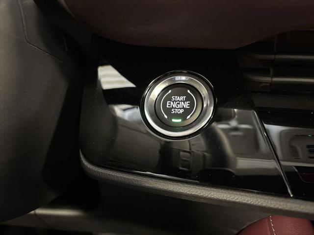 new 2025 Buick Envision car, priced at $40,195
